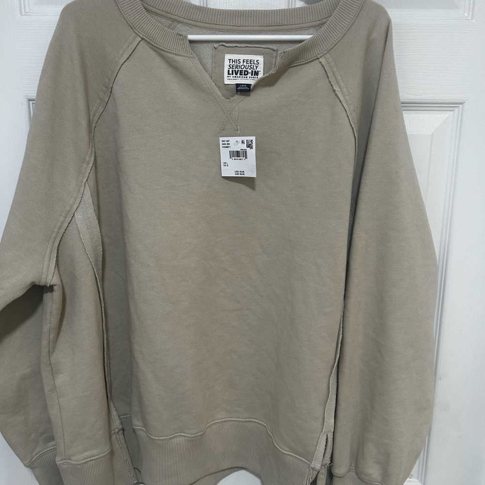 American Eagle AE Big Hug Crew Neck Sweatshirt NWT size large in cream